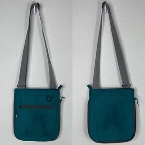 L.L. Bean Green Crossbody Bag Womens 100% Nylon, traveling, adventure, vacations